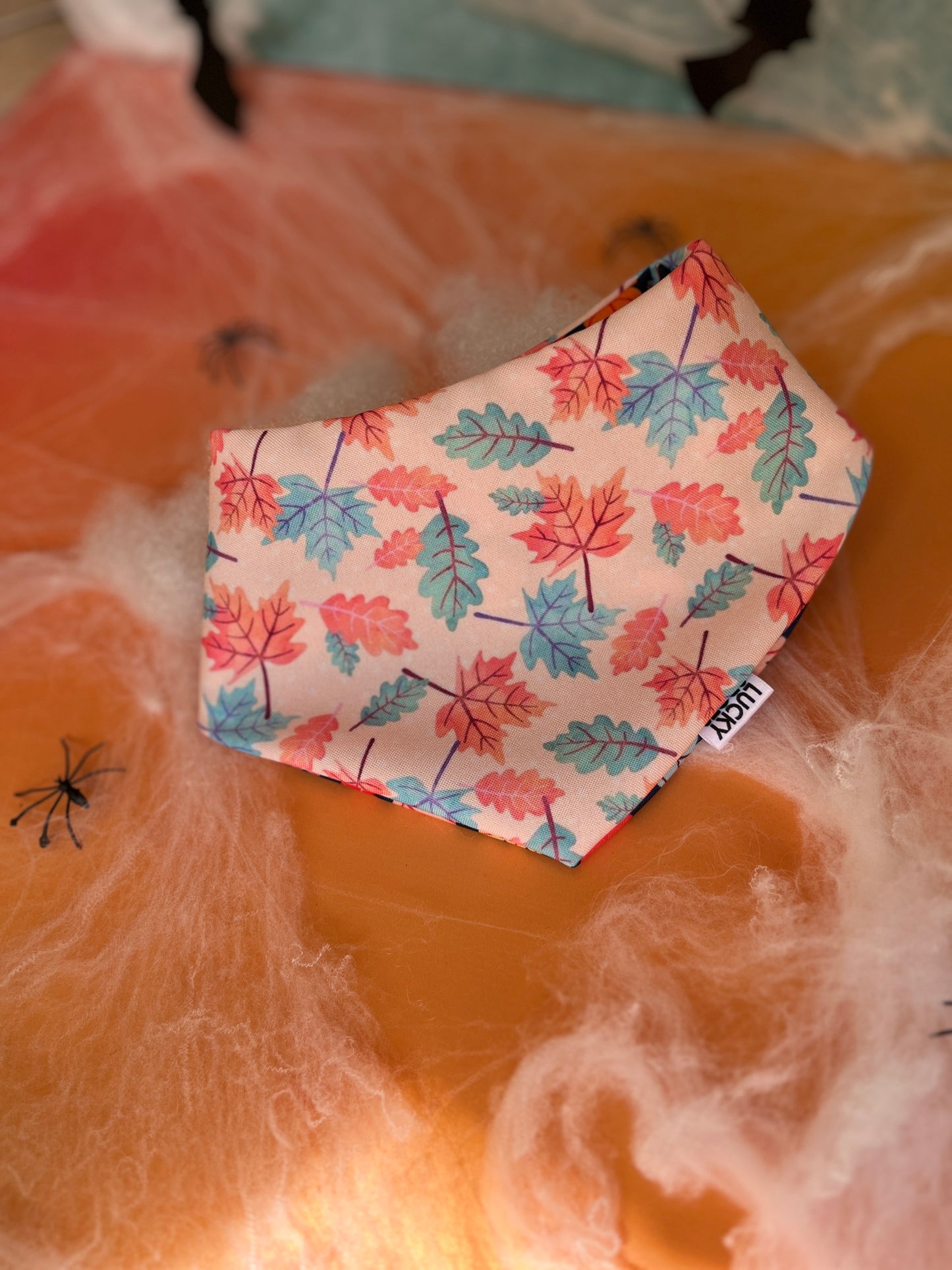 Bandana doble vista “Hojitas otoñales”